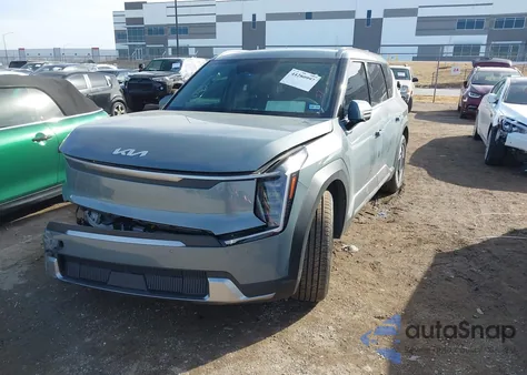 2024 Kia Ev9 Wind z USA, uszkodzony, nr VIN KNDAFFS55R6037165